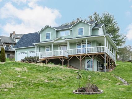 12 Horizon Hills Drive sold home in Horizon Hills, Weaverville, NC