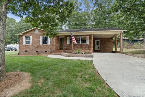 1041 Buffalo Shoals Road sold home in Ravenwood, Statesville, NC