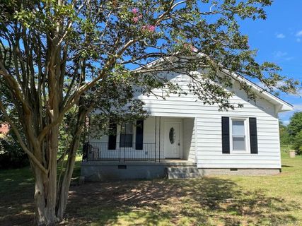 10 Walnut Street sold home in Chinaberry Place, China Grove, NC