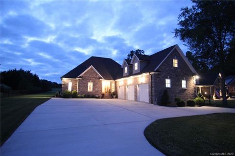 2105 Virginia Ellen Court