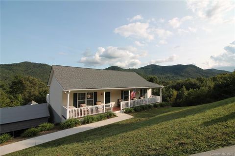 211 Jd Trail sold home in Meadows of Enka, Candler, NC