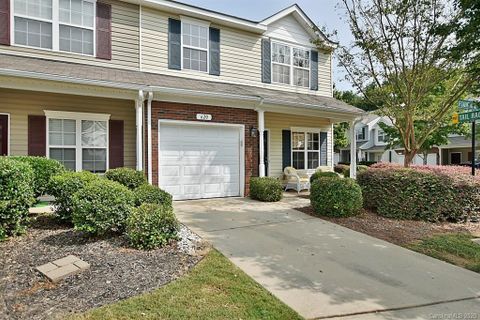 620 Fountain Court