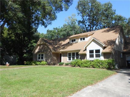 668 Grandview Drive