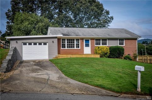 7 Pleasant Ridge Drive