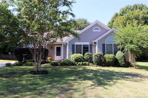14822 Forest Mist Way