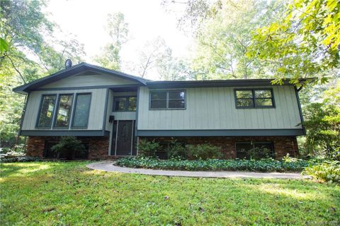 215 Fallen Timber Road