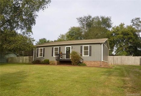 386 Greenlea Circle sold home in Greenlea North, Taylorsville, NC