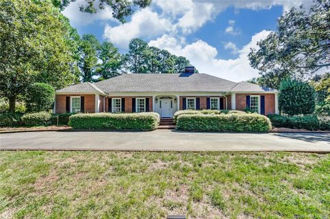 3616 Sherwood Circle