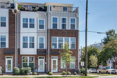 220 Parkwood Avenue sold home in Parkwood Square, Charlotte, NC