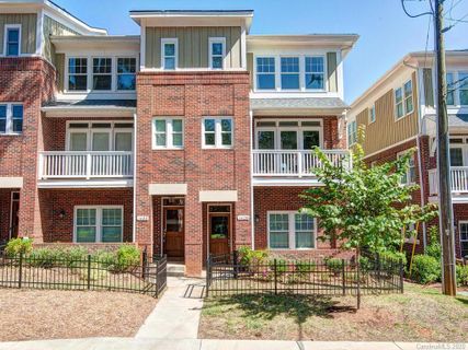 1428 W 4th Street