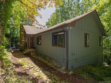 48 Hunters Lane