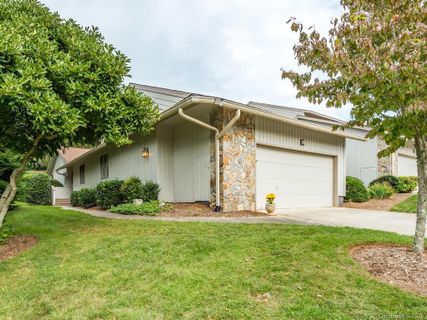 129 Deerlake Drive