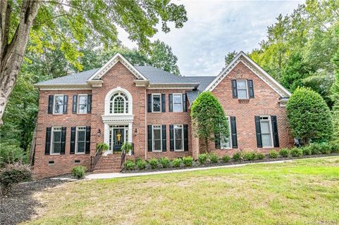 7122 Skipton Lane