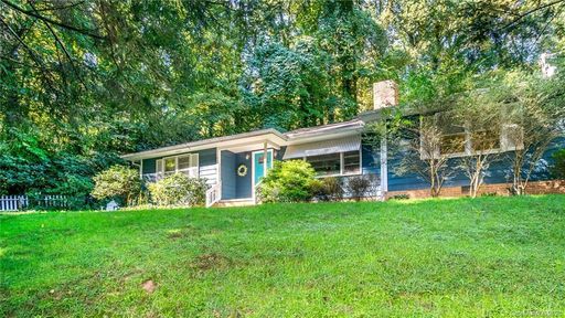 520 Walnut Loop sold home in LAUREL PARK ESTATES, Laurel Park, NC