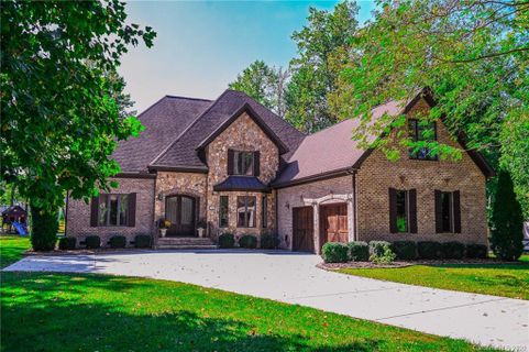 4100 Davis Drive