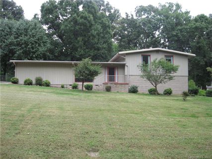 110 Tall Pine Circle