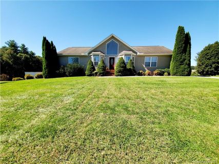 310 Hosta Court sold home in Newfound Estates, Leicester, NC