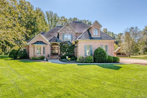9711 Arlington Oaks Drive sold home in Arlington Oaks, Charlotte, NC