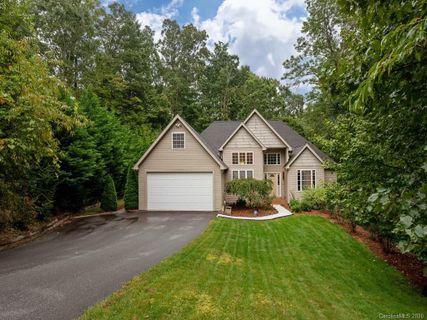 21 Winterhill Road sold home in Winterhill Estates, Arden, NC