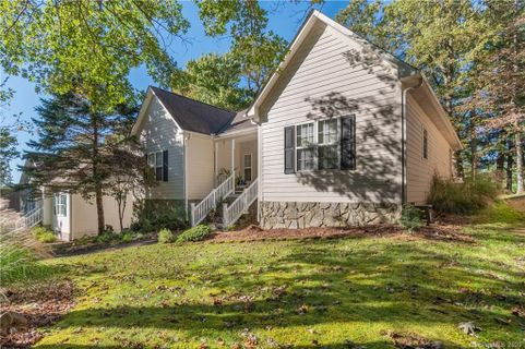 174 Laurel Cottage Lane sold home in Olde Beau Golf and Country Club, Roaring Gap, NC