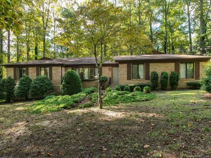 24 Hunters Lane
