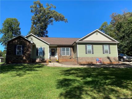 125 Upper Oak Drive