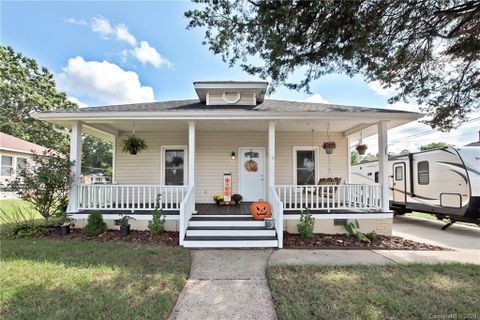 66 Belmont Avenue sold home in Goshen Woods, Belmont, NC