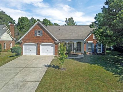 1221 Matthews Plantation Drive