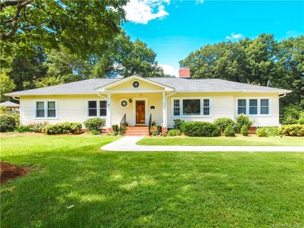 1107 Fairfield Drive