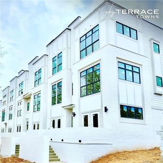 2335 Wesley Village Road 9