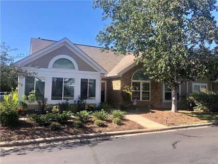 9015 Trellis Pointe Boulevard