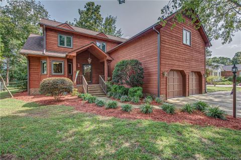 8271 Scarlet Oak Court