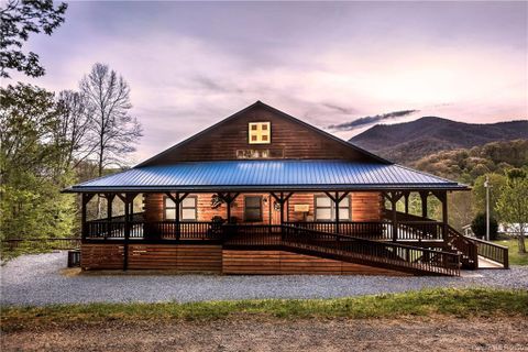 212 Moonbeam Lane