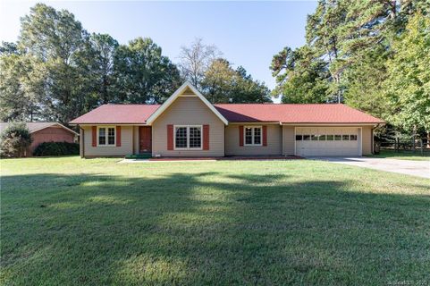 513 West End Drive