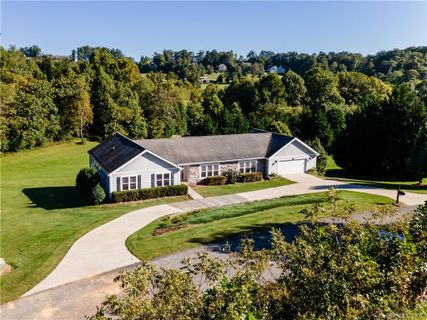 239 Bradford Hill Road sold home in Bradford Farms, Mills River, NC