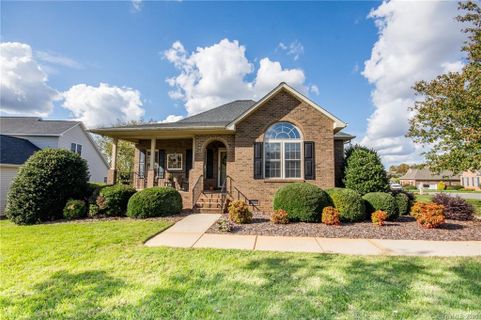 139 Players Park Circle sold home in Fox Den Country Club, Statesville, NC