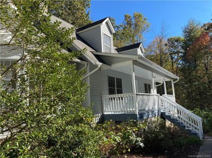 36 Sedgewood Court sold home in Sedgewood, Fairview, NC