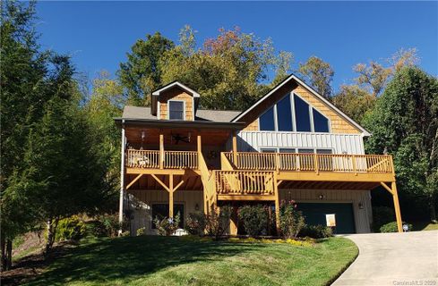 7 Constitution Avenue sold home in Trinity Cove, Waynesville, NC