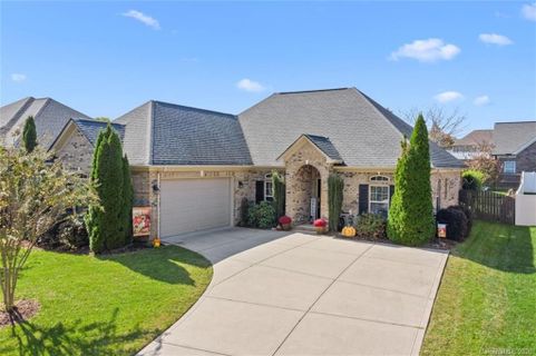 225 Lagoda Drive