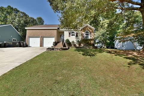 379 Sw Schad Court