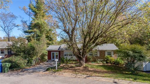 32 Debra Lane