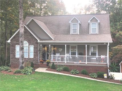 104 Buck Shoals Circle