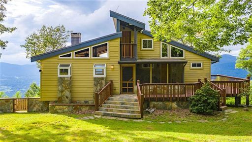 263 Crystal Falls Drive sold home in Crystal Falls, Fairview, NC