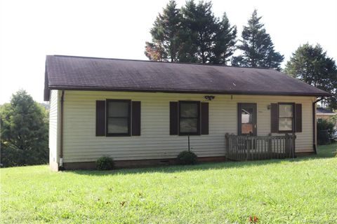 744 7th Avenue sold home in Eastridge, Hickory, NC