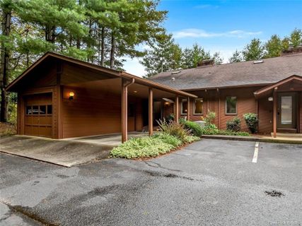 106 Woodfield Drive
