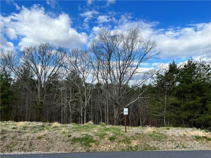 240 Westridge Farm Road 19