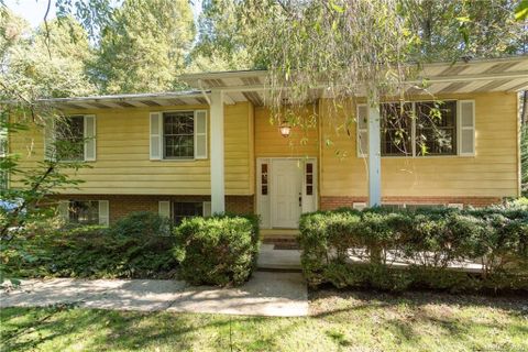 120 Woodlawn Avenue