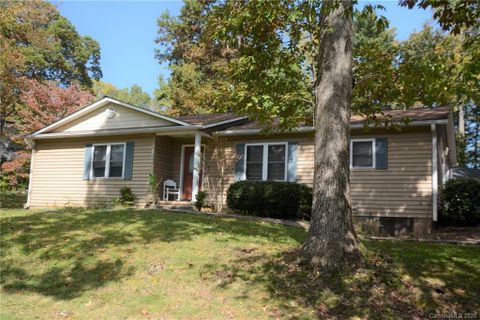 105 Briarwood Lane