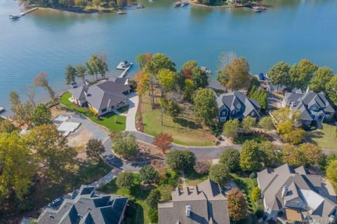 126 Kelly Cove Court sold home in Donaldson Landing, Mooresville, NC