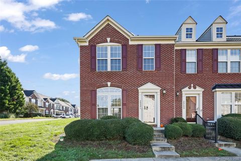 3048 Misty Harbor Circle
